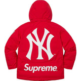 Supreme x New York Yankees '700-Fill Down' GORE-TEX Jacket - Red