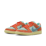 Nike SB 'Dunk Low' Shoes - Orange Emerald Rise